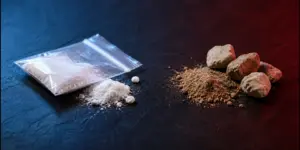 Comparison chart of heroin vs fentanyl showing potency, origin, dosage, onset time, and risk levels